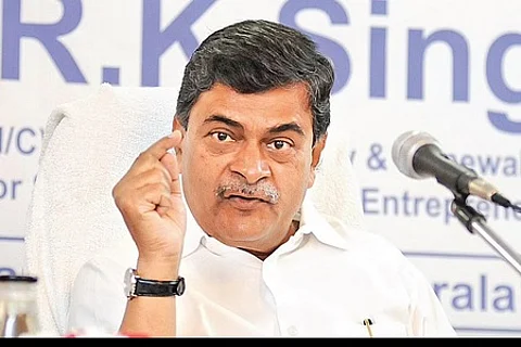 இறக்குமதி மூலம் நிலக்கரி இருப்பை அதிகரிக்க வேண்டும்: முதல்வா்களுக்கு மத்திய அமைச்சா் வலியுறுத்தல்