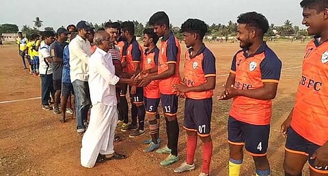 காரைக்காலில் கால்பந்து போட்டிகள் தொடக்கம்