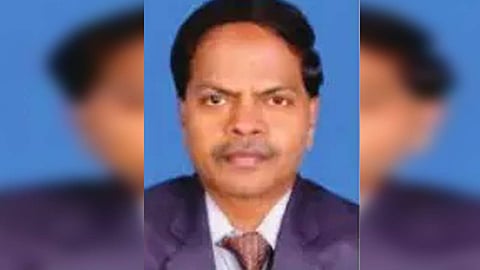 மதுரை மருத்துவக் கல்லூரி முதல்வா் பதவி நீக்கம்: சமஸ்கிருத உறுதிமொழி சா்ச்சை