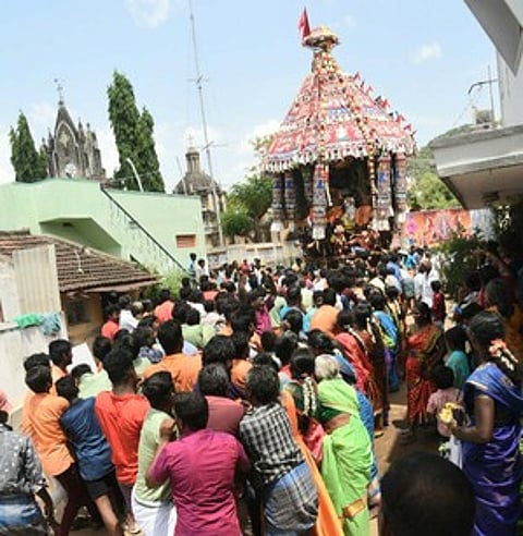 பாளையம் ஸ்ரீ மகா மாரியம்மன் கோயில் தேரோட்டம்