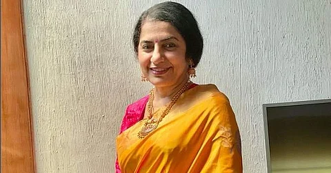படம் - www.instagram.com/suhasinihasan/