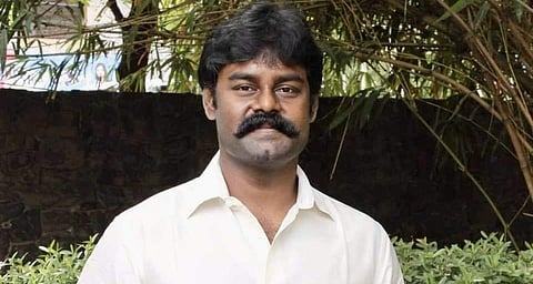 நடிகர் ஆர்.கே.சுரேஷின் வங்கிக் கணக்குகள் முடக்கம்!