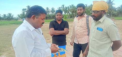 பேராவூரணி அருகேசிலைகள் கண்டெடுத்த இடத்தில் வரலாற்றுத் துறையினா் ஆய்வு