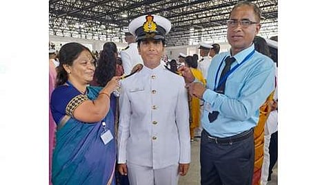 கப்பற்படை அதிகாரியானார் நீலகிரியைச் சேர்ந்த படுகர் இனப் பெண்!