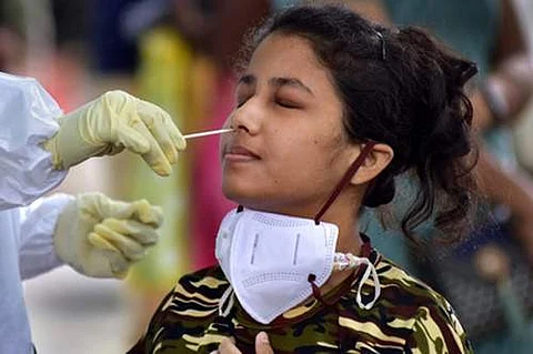 இந்தியாவுக்குள் நுழைந்த எக்ஸ்இ வகை கரோனா: ஆனால்..