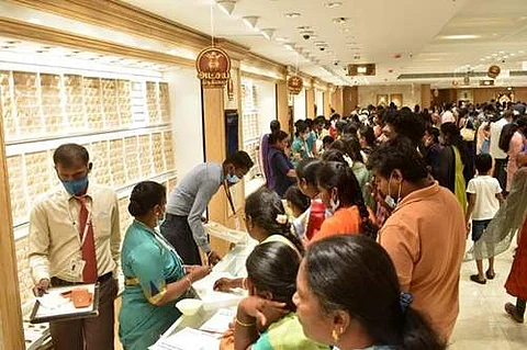 தங்கம் விலை அதிரடியாக பவுனுக்கு ரூ.120 அதிகரித்தது!
