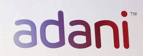 டி20 லீக் போட்டியில் ஓர் அணியை விலைக்கு வாங்கியுள்ள அதானி குழுமம்