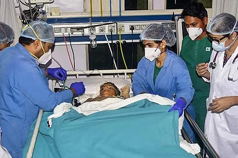 சத்தீஸ்கரில் ஆழ்துளை கிணற்றில் மீட்கப்பட்ட சிறுவனுக்கு செப்சிஸ் சிகிச்சை