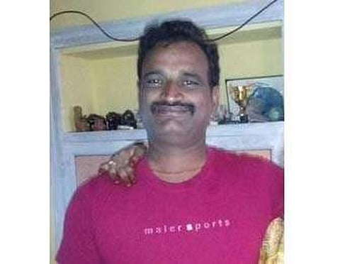 பணம் கொடுக்கல், வாங்கல் தகராறில் ஒருவா் கொலை: தந்தை, மகன் கைது