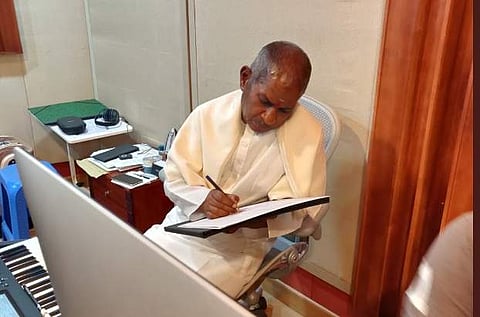 'கடவுள் இசையமைக்கிறாரு...'' - இளையராஜா இசையமைக்கும் விடியோவை பகிர்ந்த தெலுங்கு இயக்குநர்