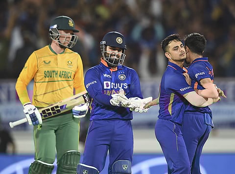 தென்னாப்பிரிக்காவுக்கு எதிரான ஆட்டத்தில் இந்தியா அபார வெற்றி