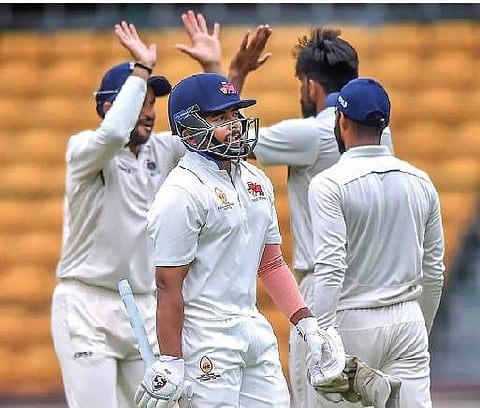 ரஞ்சி கோப்பை இறுதி ஆட்டம்: மும்பையை கட்டுப்படுத்திய ம.பி.