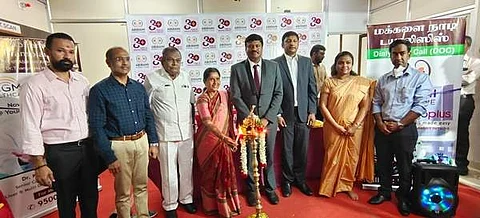 மக்களை நாடி டயலிஸிஸ் வாகனம் மற்றும் கல்லீரல் மாற்று அறுவை சிகிச்சை மையத்தை டாக்டர் சி. கே. சரஸ்வதி தொடங்கி வைத்தார்.