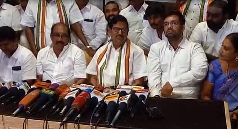 அதிமுகவில் நிலவும் பிரச்னைக்கு ஓபிஎஸ், இபிஎஸ் பேச்சுவார்த்தை மூலம் தீர்வு காண வேண்டும்: கே.எஸ்.அழகிரி