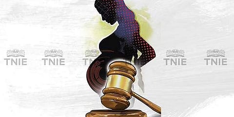 கருக்கலைப்பு உரிமைக்குத் தடை: அமெரிக்க உச்சநீதிமன்றம் தீா்ப்பு