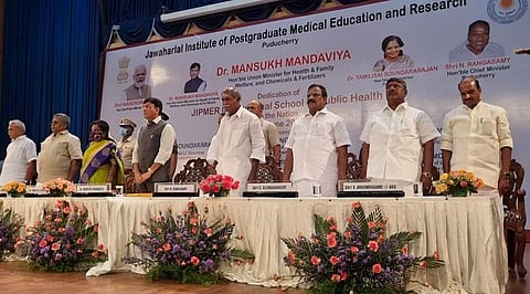 ஜிப்மர் கலையரங்கத்தில் நடைபெற்ற புதுச்சேரி ஜிப்மர் மருத்துவமனை மற்றும் மருத்துவ கல்லூரியில் ஜிப்மர் சர்வதேச பொது சுகாதார பள்ளி திறப்பு விழா.