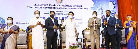 திருப்பூா், விழுப்புரத்தில் மினி டைடல் பூங்காக்கள்: முதல்வா் அடிக்கல்