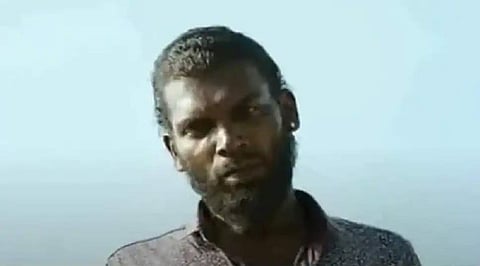 பிரபல நடிகர் தூக்கிட்டு தற்கொலை - ரசிகர்கள் அதிர்ச்சி