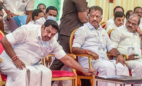 ஓபிஎஸ் அணியிலிருந்து 9 பேர்.. எடப்பாடி பழனிசாமிக்கு அதிகரிக்கும் ஆதரவு