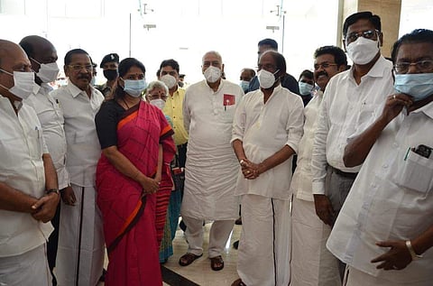 மகாராஷ்டிர அரசியல், தமிழக ஆளுநர் குறித்து யஷ்வந்த் சின்ஹ விமர்சனம்