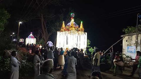 புனித அந்தோணியாா் ஆலய தோ்பவனி திருவிழா