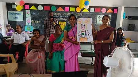 பயிற்சியில் பங்கேற்ற தொடக்கப்பள்ளி ஆசிரியா்கள்.