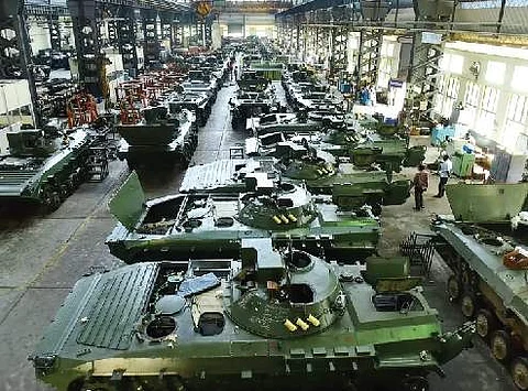ரூ. 76,000 கோடியில் இந்திய தயாரிப்பு ராணுவ உபகரணங்களைக் கொள்முதல் செய்ய ஒப்புதல்