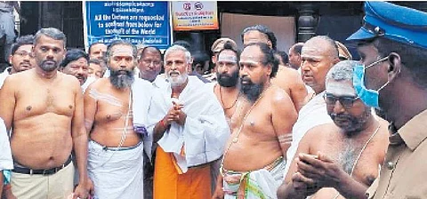 சிதம்பரம் கோயில் விவகாரத்தில் சுமுக முடிவு: அமைச்சர் பி.கே.சேகர்பாபு நம்பிக்கை
