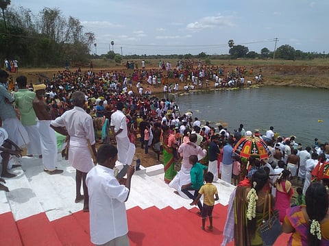 புலிமலைப்பட்டி முருகன் கோயில் திருவிழா: முளைப்பாரி ஊா்வலம்