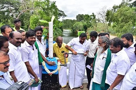 புள்ளம்பாடி வாய்க்காலில் இருந்து பாசனத்திற்காக தண்ணீரை திறந்து வைத்த தமிழக நகராட்சி நிர்வாகத்துறை அமைச்சர் கே.என் நேரு.