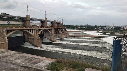 மேட்டூர் அணைக்கு வரும் நீரின் அளவு வினாடிக்கு 6,198 கன அடியாக குறைந்துள்ளது.