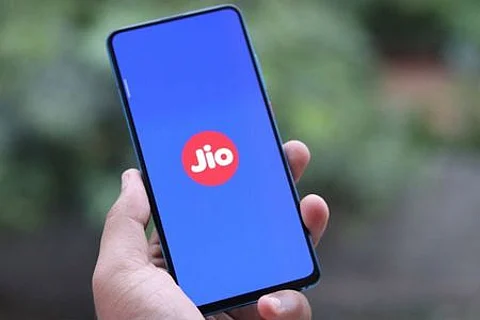 ப்ரீ-பெய்டு மொபைல் திட்டங்களில் நெட்ஃபிக்ஸ்!: ஜியோ அறிவிப்பு!!