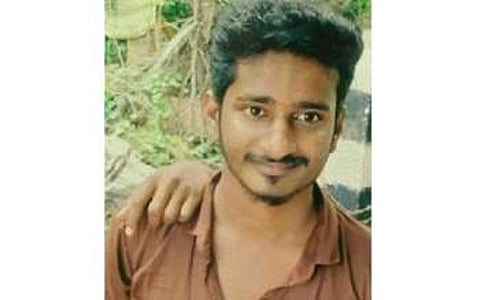 சேலம்: விபத்தில் இறந்த மகனின் உடல் உறுப்புகளை தானமளித்த தாய்