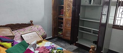 திருடு போன வீடு