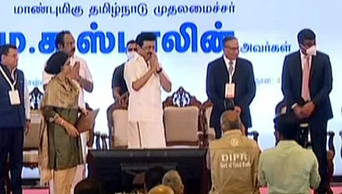முதல்வா் மு.க.ஸ்டாலின் தலைமையில் சென்னையில் முதலீட்டாளா்கள் மாநாடு தொடங்கியது!