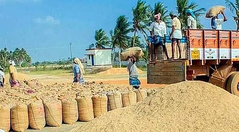 வாய்ப்பை நழுவவிடாதீர்கள்... தமிழ்நாடு நுகர்பொருள் வாணிபக் கழகத்தில் கொட்டிக்கிடக்கும் வேலைவாய்ப்புகள்!