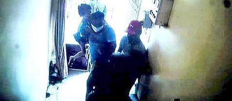 வேலூர்: பெற்ற குழந்தையைக் கடத்திய தந்தை: தாய் புகார்!