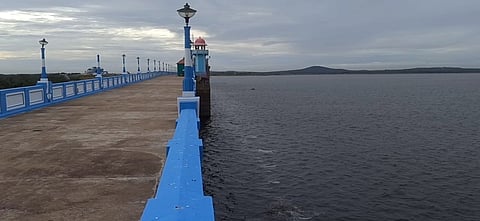 பவானிசாகா் அணையின் நீா்த்தேக்கப் பகுதி.