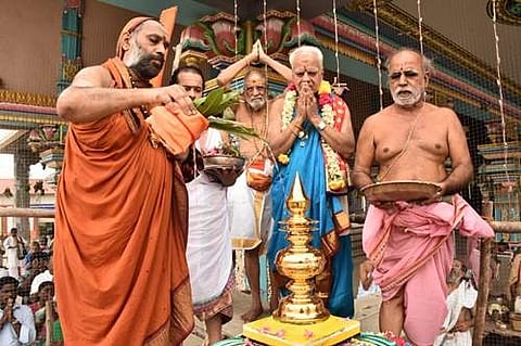 திருவோணமங்கலம் ஞானபுரி ஆஞ்சநேயர் கோயில் வளாகத்தில் நடந்த ஆக்ஞாகணபதி, ராமபாதுகா மகாகும்பாபிஷேகம்.