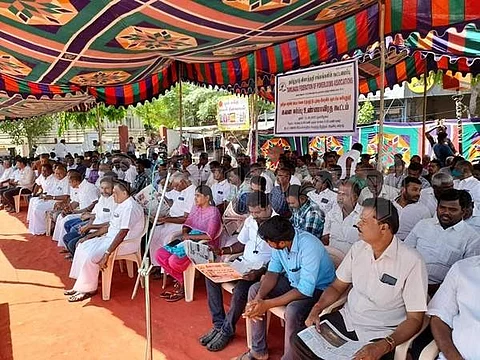 தமிழ்நாடு விசைத்தறி சங்கங்களின் கூட்டமைப்பு மாநிலத் தலைவர் எல்.கே.எம். சுரேஷ்.