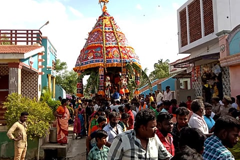 அணைக்கரை கோட்டாலம் மாரியம்மன் கோயில் தேரோட்டம்