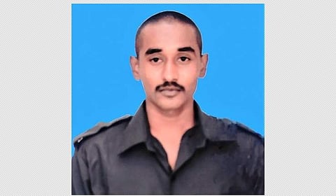 ஜம்மு-காஷ்மீரில் பயங்கரவாதிகள் தாக்குதலில் தமிழக வீரர் டி. லட்சுமணன் வீரமரணம்