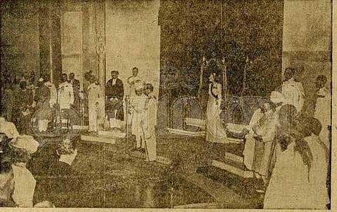 முதல் பிரதமராகப் பொறுப்பேற்கிறார் நேரு