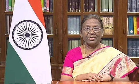 ஜார்க்கண்டில் முர்மு: பிர்சா முண்டாவுக்கு அஞ்சலி!