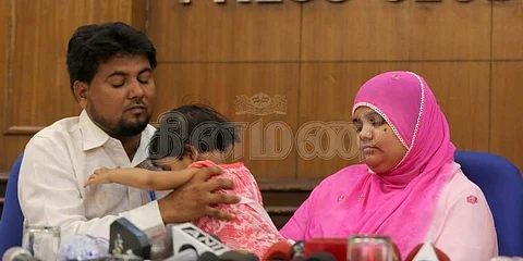 என்ன சொல்வதென்று தெரியவில்லை: பில்கிஸ் பானுவின் கணவர் கருத்து