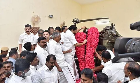சுதந்திரப் போராட்ட வீரா் ஒண்டிவீரன் புகழ் போற்றுவோம்: முதல்வர் ஸ்டாலின்