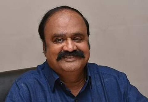 ஓபிஎஸ் குறித்து பேசுவதற்கு கே.பி.முனுசாமிக்கு எந்த தகுதியும் இல்லை: பெங்களூரு புகழேந்தி பேட்டி