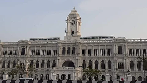 விதிகளை மீறிய கட்டடங்களின் கட்டுமானப் பணிகளை நிறுத்த சென்னை மாநகராட்சி உத்தரவு