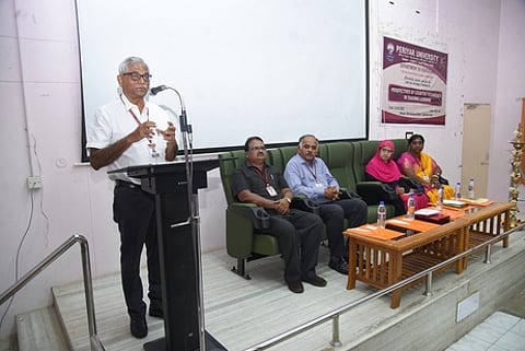 மாணவா்கள் மீதான அக்கறையே நல்லாசிரியா்களை உருவாக்குகிறது