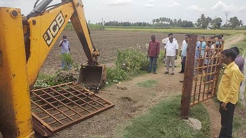 ஏரிக் கால்வாய் ஆக்கிரமிப்பு அகற்றம்